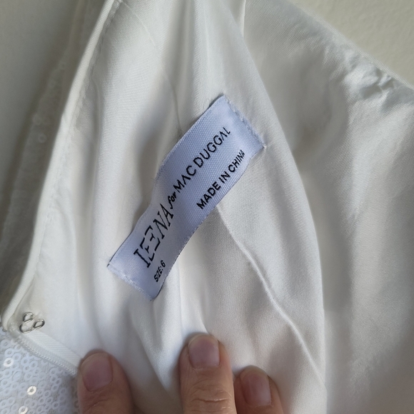 Mac Duggal, Sequined Cut Out Shoulder Skater Dress, Whit Sequins, Size‎ 6, NWT - Picture 13 of 15